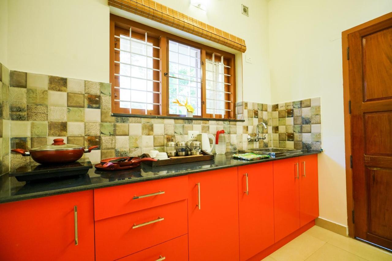 Alamanda Alleppey Beach Elegant 3Bhk Guest House Apartment Alappuzha Bagian luar foto